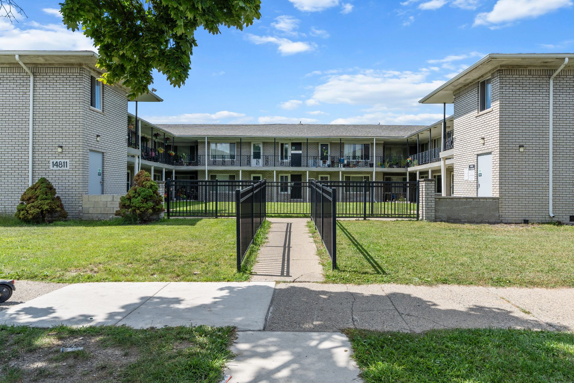 Detroit Apartment: 14811-14835 Greenfield