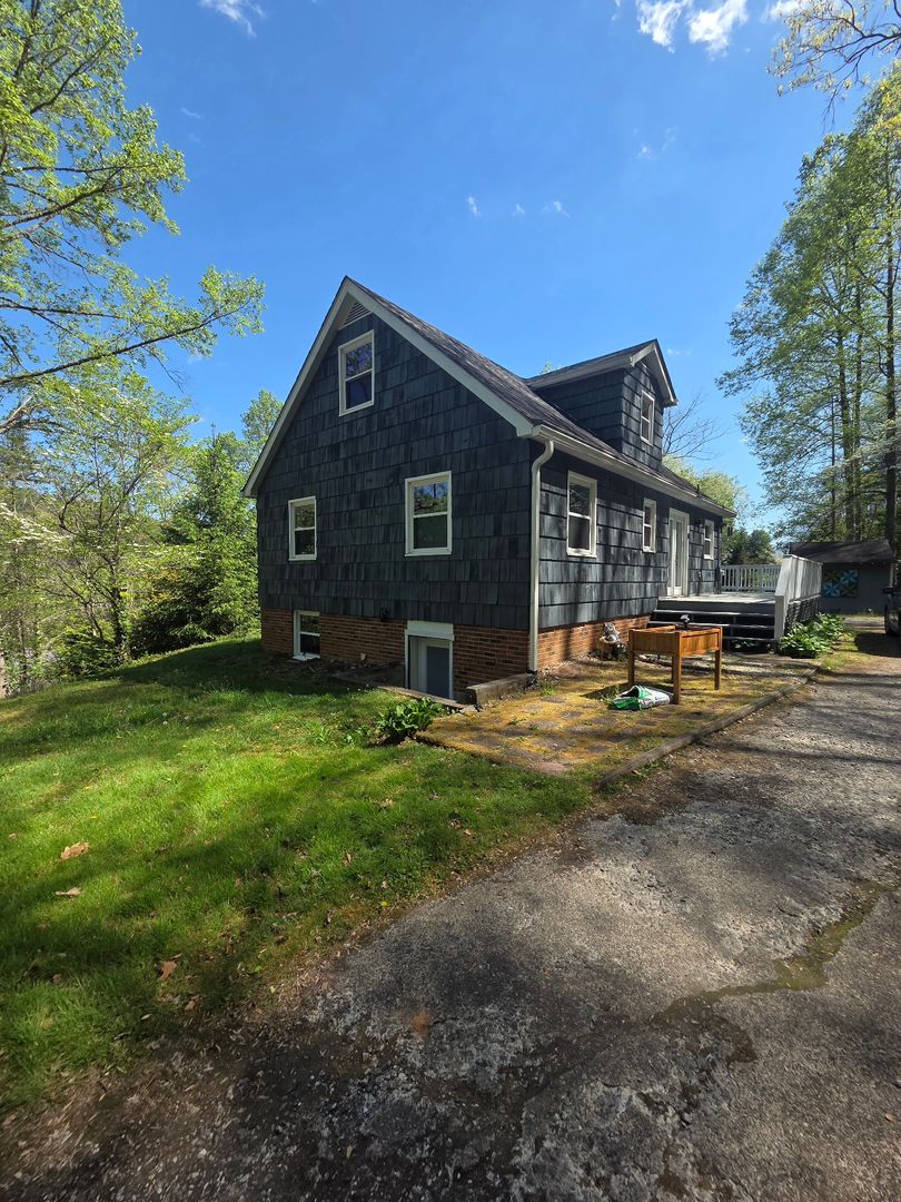 Cullowhee House: 1015 South Country Club Dr.