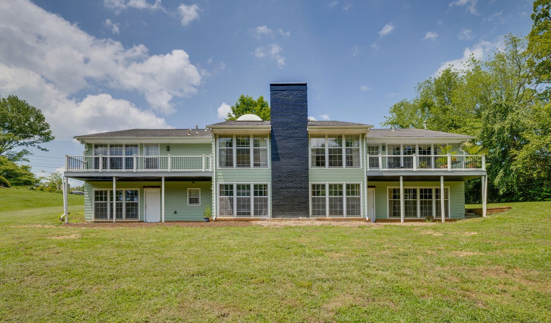 Johnson City House: 1314 Woodland Avenue