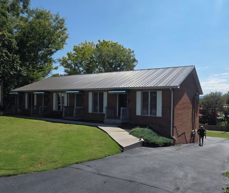 1bedroom 1 bath brick condo drive under garage – photo 1