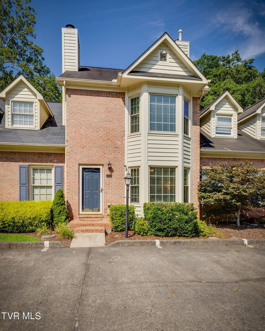 Kingsport House: 304 Ashley Oaks Private Dr.
