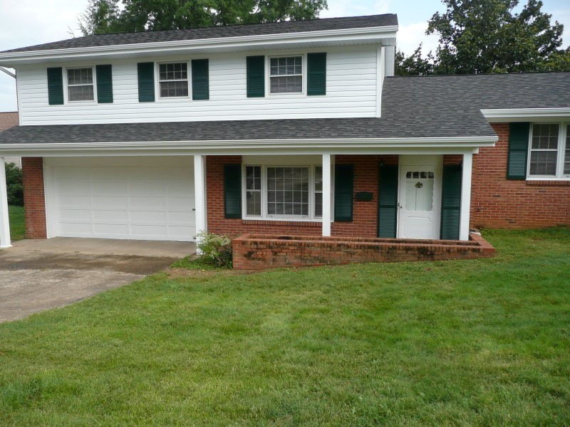 Kingsport House: 1025 Lake Street