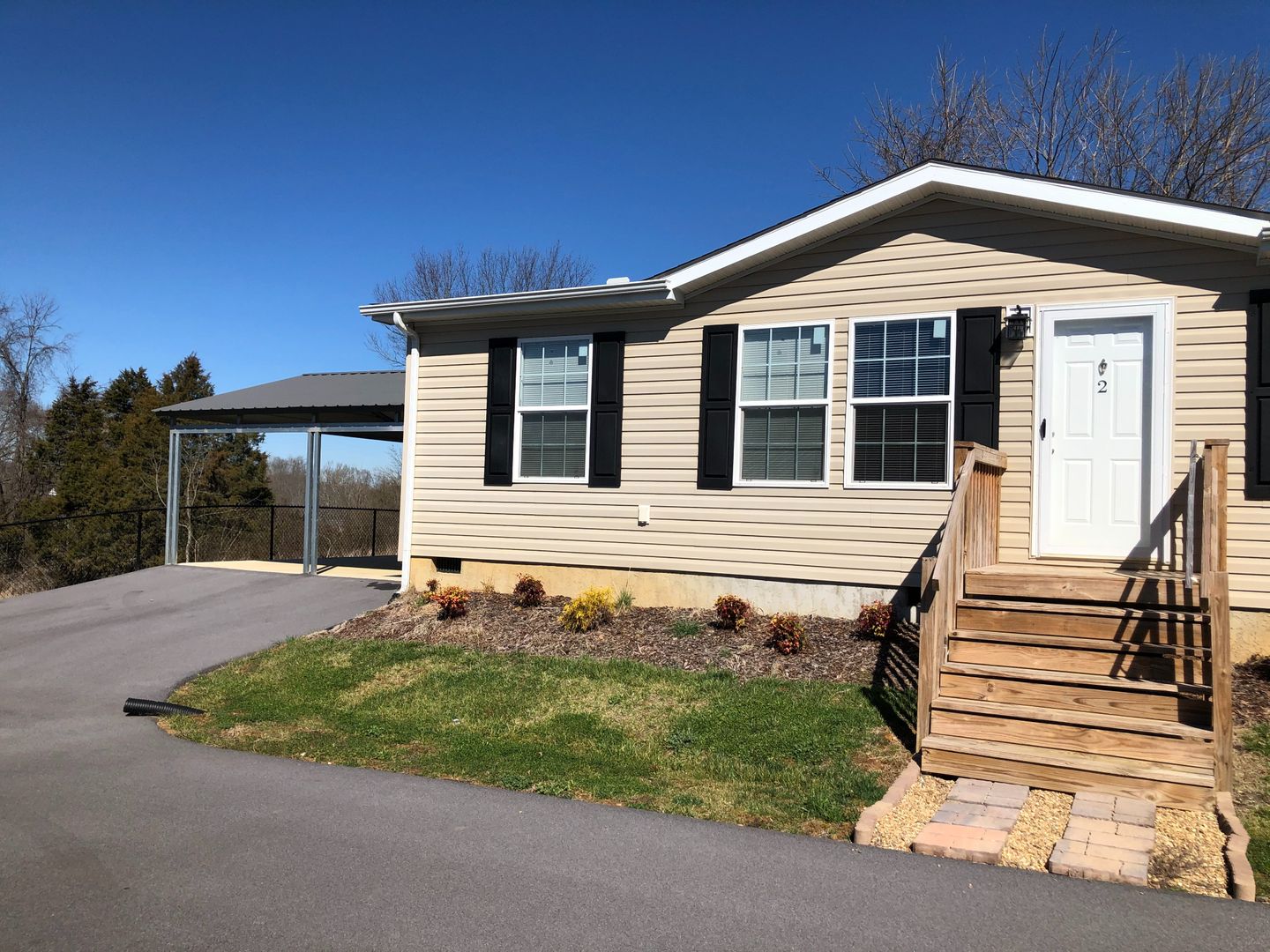 Gray House: 1316 Cora Lane Unit #2