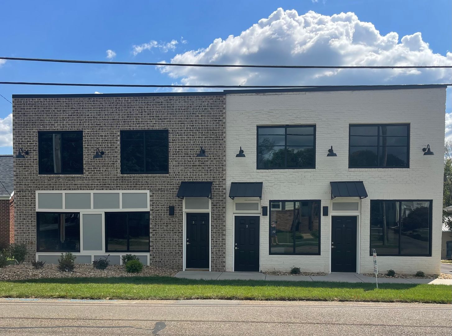 Kingsport House: 1939 Fort Robinson Drive #4