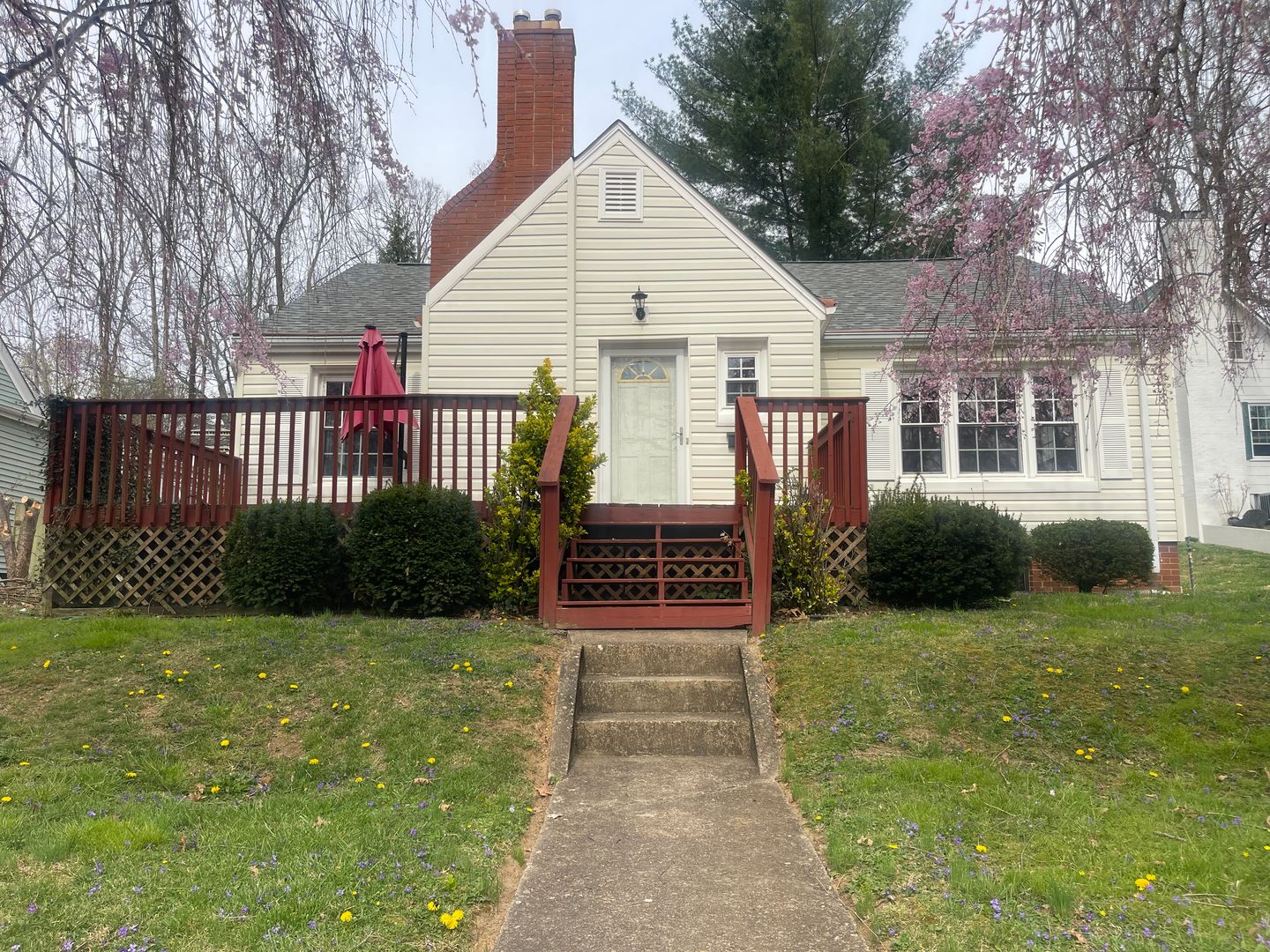 Kingsport House: 1254 Catawba Street