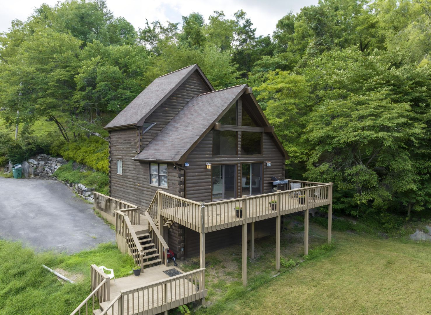 Piney Flats House: 388 Hideaway Farms Road