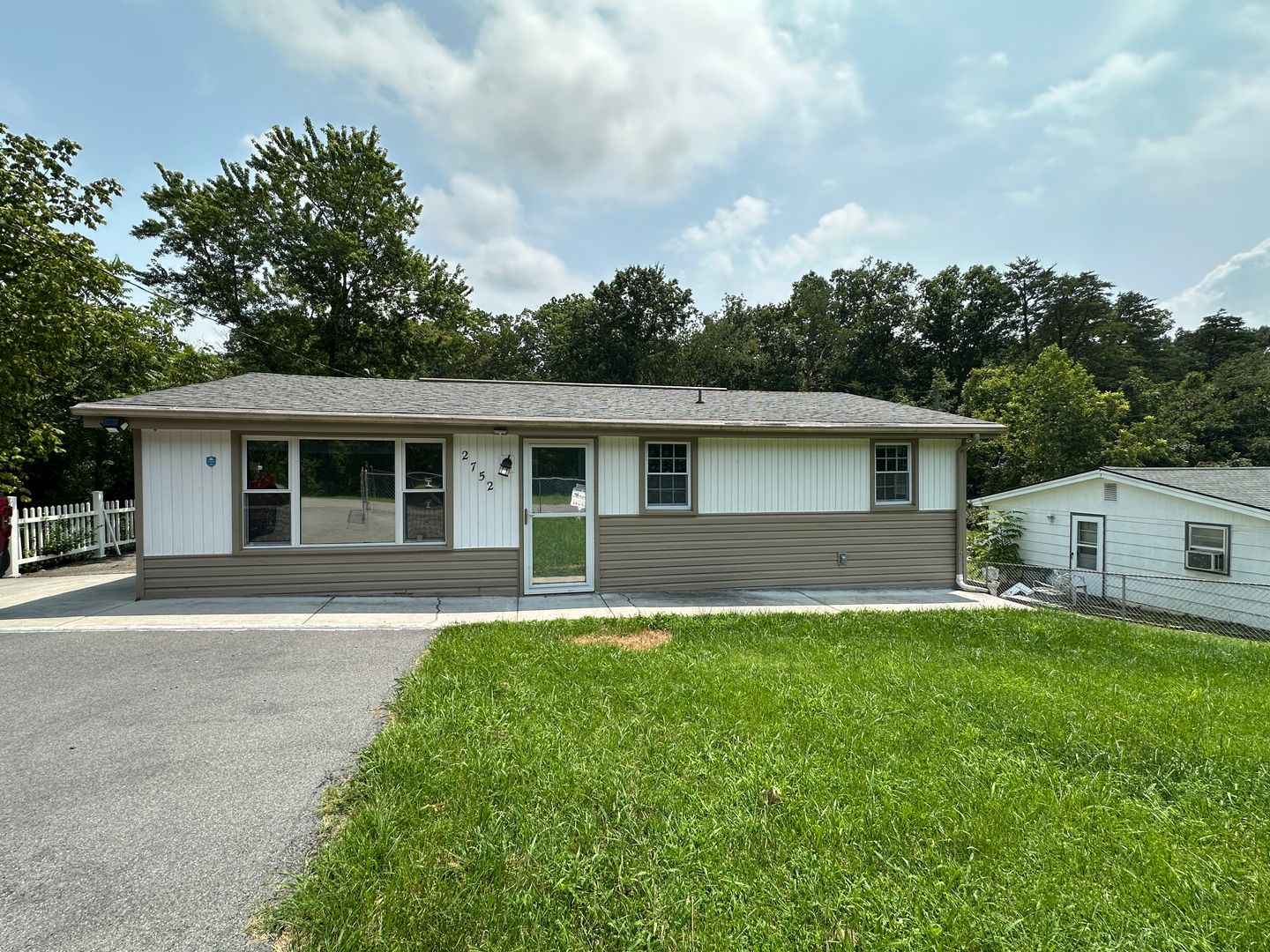Kingsport House: 2752 Carrollwood Heights Rd