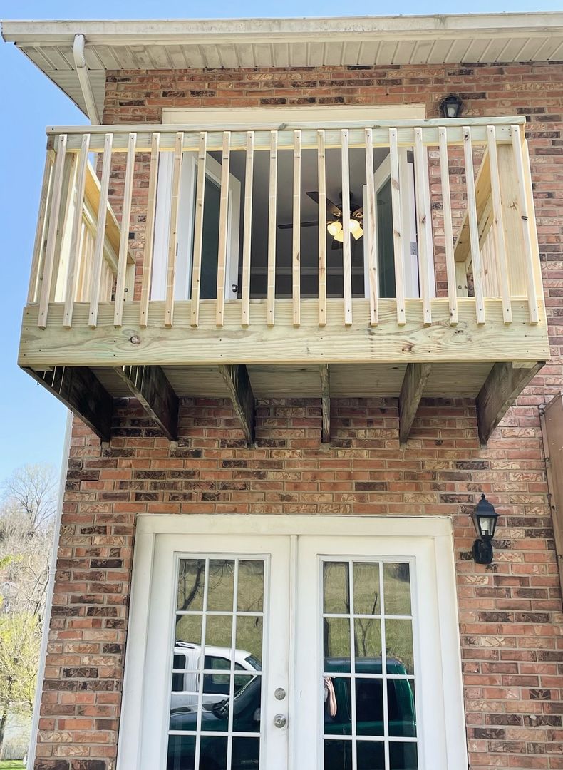 Church Hill Townhome: 7025 W. Carter's Valley Apt. #4