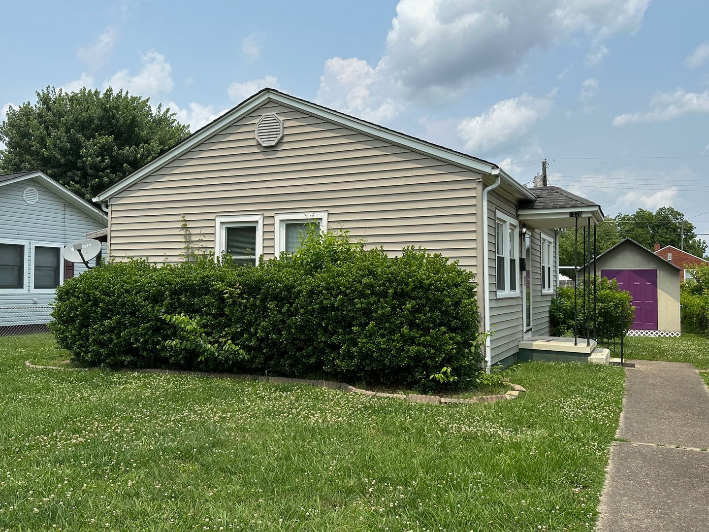Kingsport House: 1528 Redwood Drive
