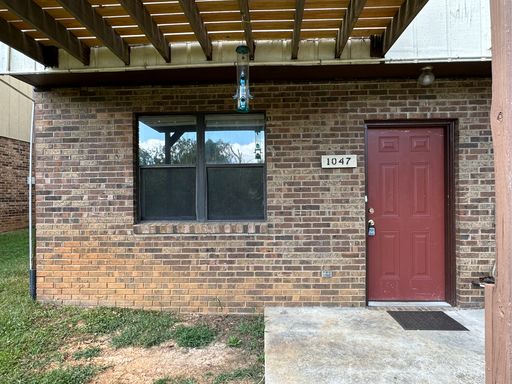One bedroom,one bathroom ground level, Kingsport TN – photo 1