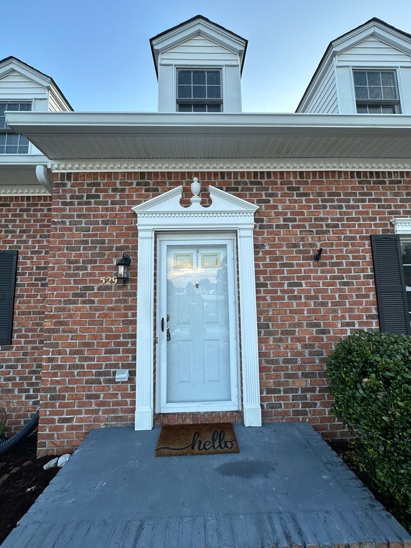 Bristol Townhome: 529 Hickory Road
