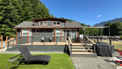 Furnished Tiny Home at Lake Sutherland, 6 mo winter rental – photo 1