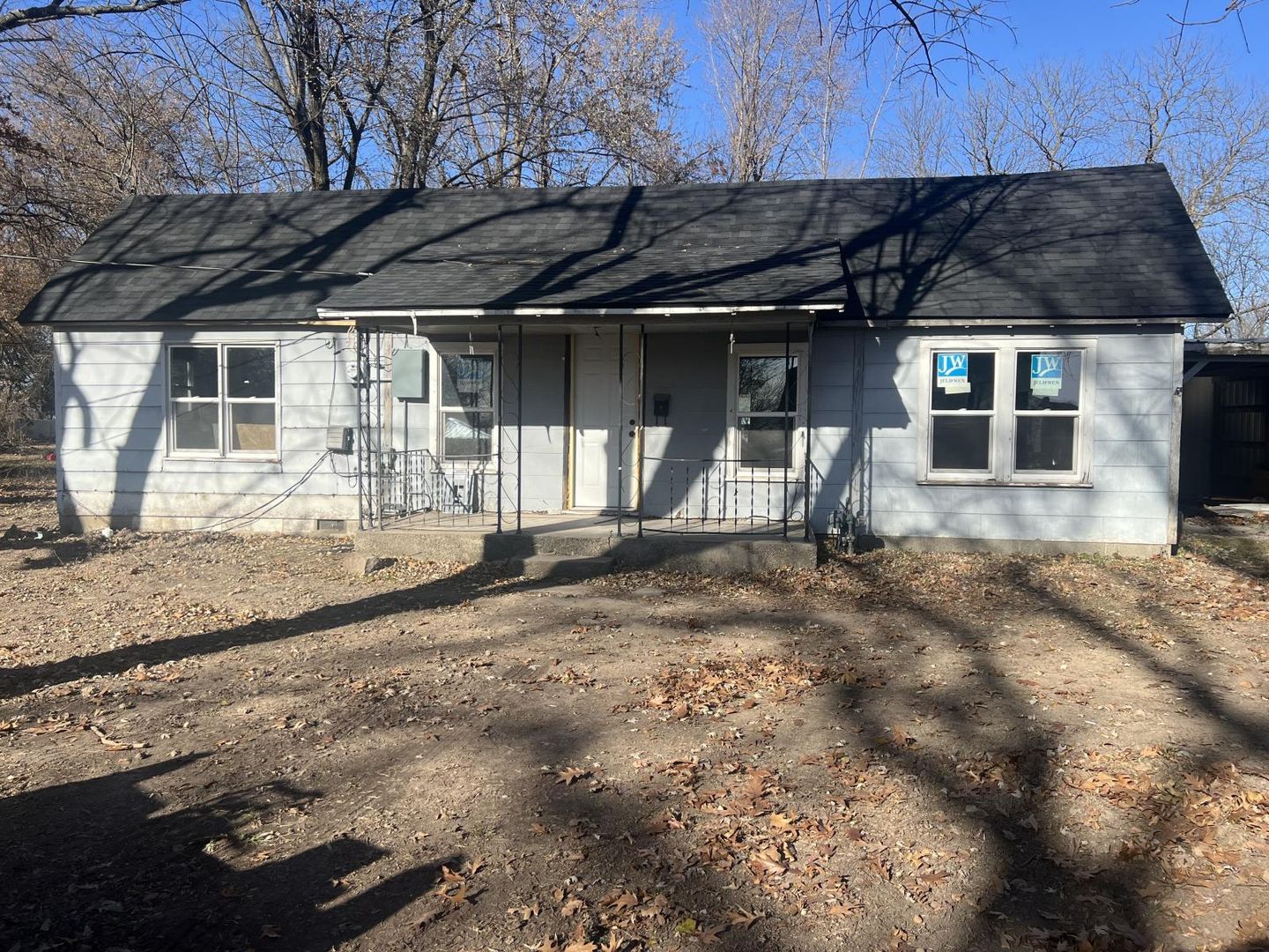 Lamar House: 610 W 10th Street