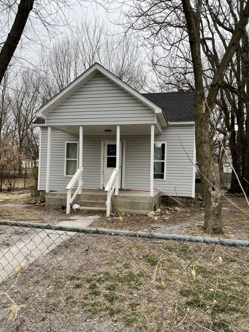 Joplin House: 910 S Jackson