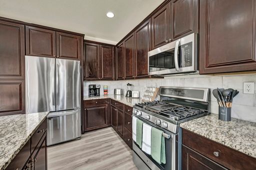 Listing photo thumbnail