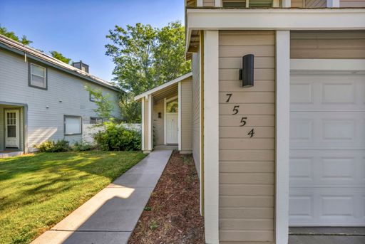 Listing photo thumbnail