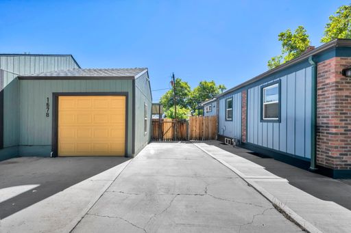Listing photo thumbnail
