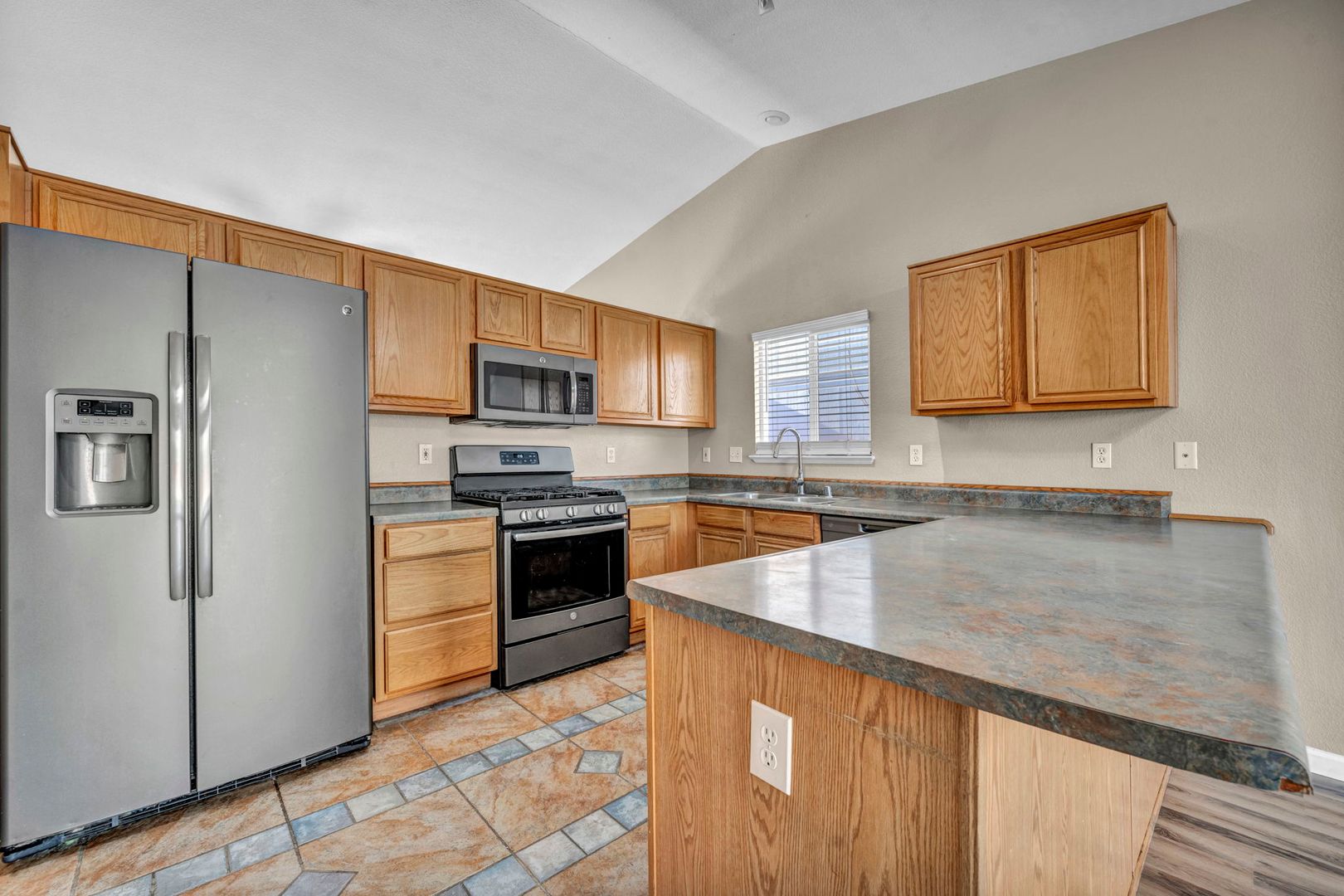 Reno House: 17765 Oakview Court