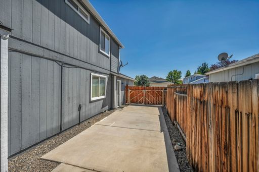 Listing photo thumbnail