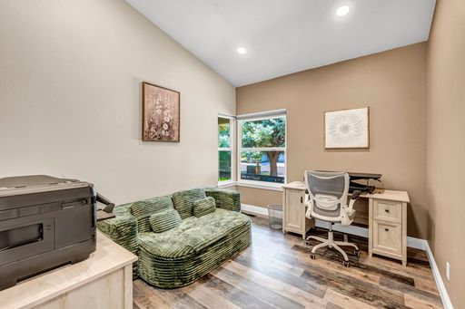 Listing photo thumbnail