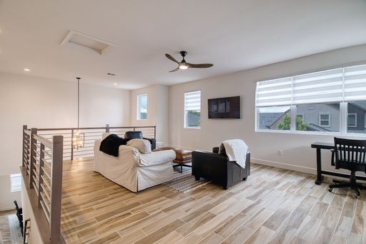 Listing photo thumbnail