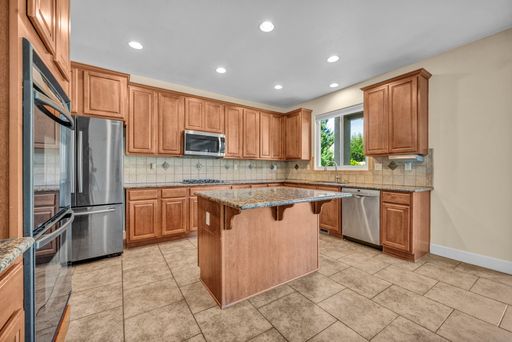 Listing photo thumbnail