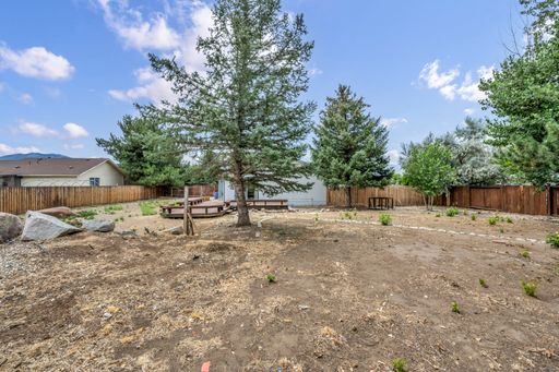 Listing photo thumbnail