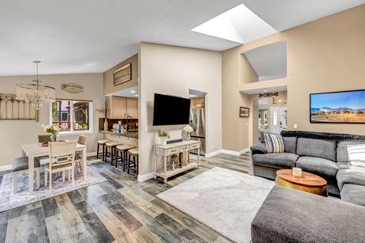 Listing photo thumbnail
