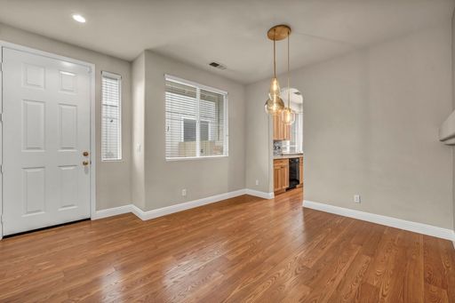 Listing photo thumbnail