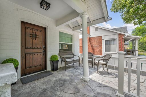 Listing photo thumbnail
