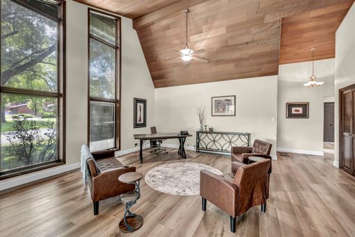 Listing photo thumbnail