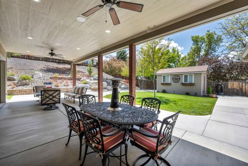 Listing photo thumbnail