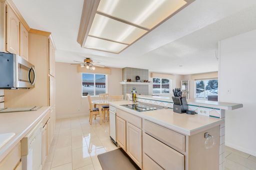 Listing photo thumbnail