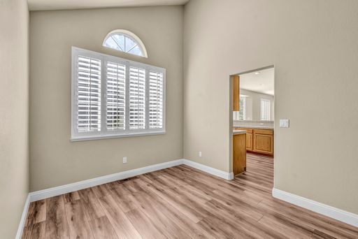 Listing photo thumbnail