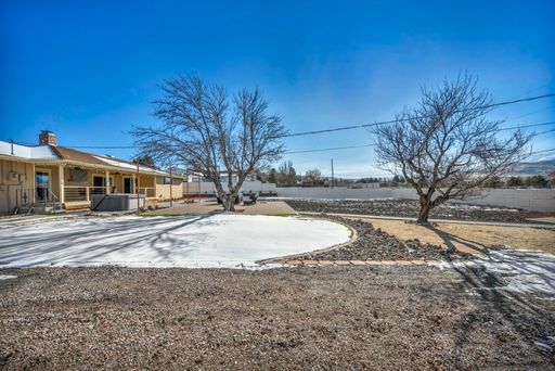 Listing photo thumbnail