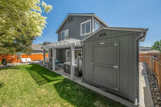Listing photo thumbnail