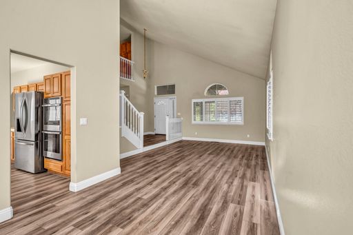 Listing photo thumbnail