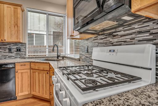 Listing photo thumbnail