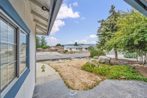 Listing photo thumbnail