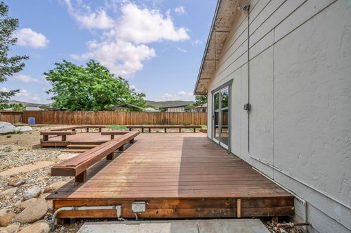 Listing photo thumbnail