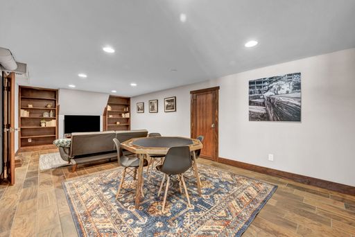Listing photo thumbnail