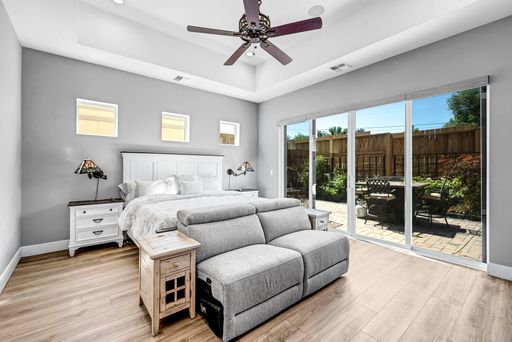 Listing photo thumbnail