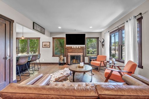 Listing photo thumbnail