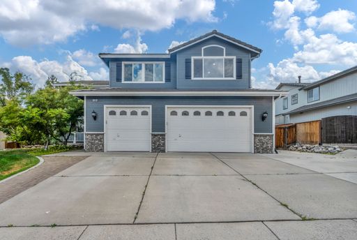 Listing photo thumbnail