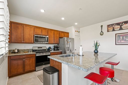 Listing photo thumbnail