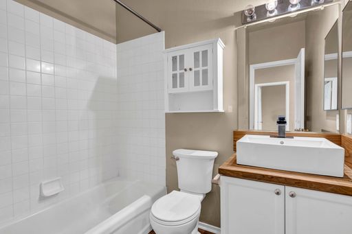 Listing photo thumbnail