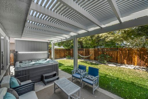 Listing photo thumbnail