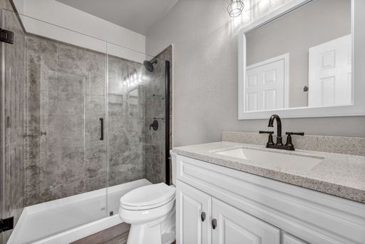 Listing photo thumbnail