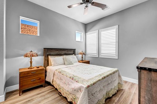 Listing photo thumbnail