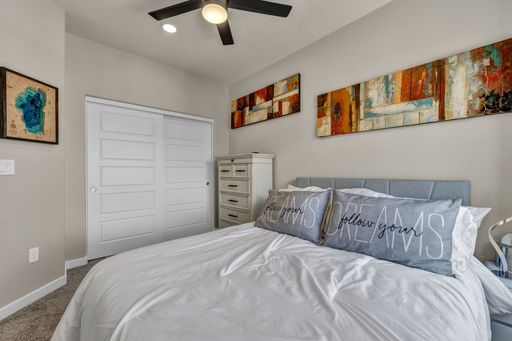 Listing photo thumbnail